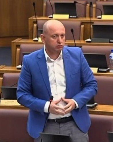 ŽESTOKA RASPRAVA U SKUPŠTINI, KNEŽEVIĆ ZAGRMEO: Dajte Srbiji Jadran, Prevlaku, Herceg Novi, pa neka Hrvatska plati 2,7 milijardi evra