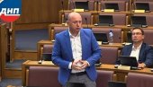 ЖЕСТОКА РАСПРАВА У СКУПШТИНИ, КНЕЖЕВИЋ ЗАГРМЕО: Дајте Србији Јадран, Превлаку, Херцег Нови, па нека Хрватска плати 2,7 милијарди евра