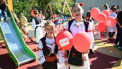 M:TEL I SRBIJA ULAŽU U BUDUĆNOST SRPSKE: Otvoren dečiji vrtić, najavljena izgradnja gradskog trga