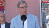 VUČIĆ NASTAVLJA BITKU ZA SRBIJU: Razgovara sa narodom u Šimanovcima