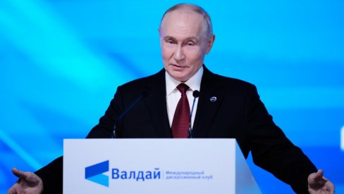 DEVOJKE NEŠTO ZBUNJUJE, A MI SE BAVIMO POLITIKOM Putin maestralno odgovorio na pitanje povodom posete Zelenskog Beogradu