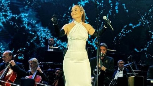 JELENA TOMAŠEVIĆ SE VRAĆA U NOVI SAD: Posle prošlogodišnjeg koncerta, ponovo pred publikom (FOTO)