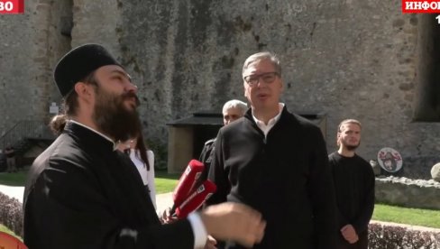 Vučić posetio manastir Manasiju: Poseban je osećaj biti na mestu koje vekovima čuva molitvu i dušu našeg naroda