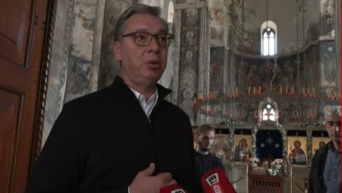 VUČIĆ NASTAVLJA BITKU ZA SRBIJU U poseti manastiru: Manasija čudesno izgleda