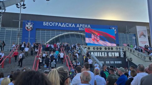 SVI PUTEVI VODE U ARENU: Počeo veliki skup liste Aleksandar Vučić - Ujedinjena Srbija (FOTO/VIDEO)