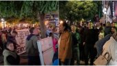 СКАНДАЛ! НА СВОМ СКУПУ У НОВОМ ПАЗАРУ СТУДЕНТСКА ЛИСТА ПОНОВИЛА: Сребреница је геноцид, Младић је ратни злочинац!