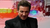 STRAHOTA! Slavnom glumcu DŽeremi Reneru (55) mašina za sneg samlela kosti, pokušao da spasi nećaka