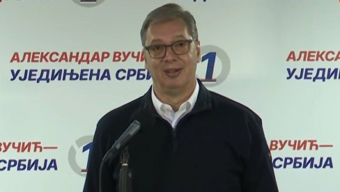 MORE LJUDI U BAČKOJ PALANCI Vučić se obraća narodu: Dom zdravlja, most preko Dunava, brza saobraćajnica...