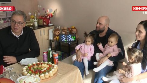 ВУЧИЋ НАСТАВЉА БОРБУ ЗА СРБИЈУ Са народом у Србобрану: Дође неко чудно време у којем муљ и талог испливају на површину