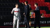 Fudbaler Liverpula gledao utakmicu Prve lige Srbije (FOTO)