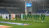 ХАОС У СВЛАЧИОНИЦИ У СРБИЈИ, УЕФА ПОКРЕНУЛА ИСТРАГУ: Фудбалер наводно пљунуо тренера
