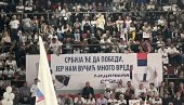 ATMOSFERA U KRAGUJEVCU NA USIJANJU!!! Ovako je bilo pred govor Aleksandra Vučića