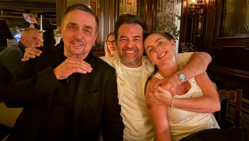 RAZLOG ĆE VAS DIRNUTI: Dragan Kojić Keba napravio nesvakidašnji prizor u Skadarliji (FOTO)