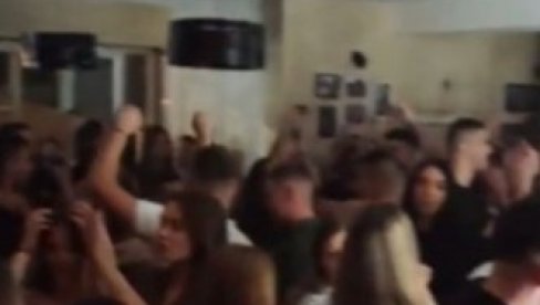 Рузмарин се ори од дискотека до кафића! Песма коју је запевао Вучић стигла и међу младе