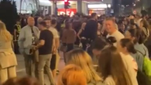 LICEMERJE BLOKADERSKE LISTE! Dok napadaju pozivne centre Ujedinjene Srbije, reklamiraju svoje