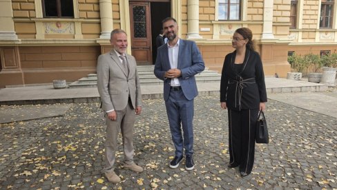 DRŽAVA OMOGUĆILA POVRATAK U JOVINU GIMNAZIJU, BLOKADERI ZLOUPOTREBLJAVAJU: Spremaju performans da otvaranje škole predstave kao svoju pobedu
