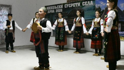 TRADICIJA OKUPLJA GENERACIJE: Obrva kod Kraljeva uspešan domaćin „Miholjskih susreta sela“