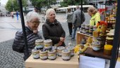DAR IZ PRIRODE: Tradicionalni jesenji „Sajam meda“ u centru Kraljeva