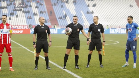 Šok priznanje! Srpski fudbaler otkrio kako mu je u svlačionici repetriran pištolj u glavu: Jedan od njih prilazi...