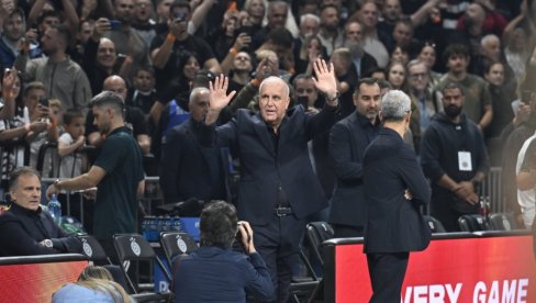 Željko ponovo pred Grobarima: Pogledajte kakav su doček priredili navijači Partizana za Obradovića (VIDEO)