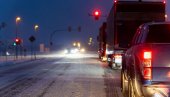 PAPRENE KAZNE ZA VOZAČE OD 1. NOVEMBRA: Svi gledaju datum, a previđaju ovo pravilo za zimske gume