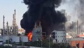 ИЗБИО ОГРОМАН ПОЖАР У ФАБРИЦИ: Евакуисано 7.000 радника (ВИДЕО)