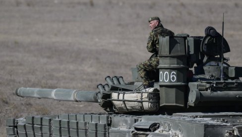 ПОГЛЕДАЈТЕ - ТУТЊИ СРПСКИ ОКЛОП: Моћне слике тенковског батаљона Војске Србије (ФОТО/ВИДЕО)