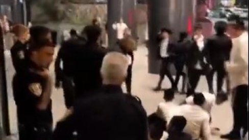 KOPI-PEJST OBOJENA REVOLUCIJA I U IZRAELU: Maloletni demonstranti hteli da provale u zgradu vojske, policija ih brutalno rasterala (VIDEO