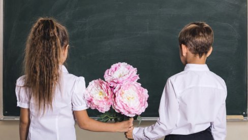 DEČACI U ENGLESKOJ OD JESENI UČE KAKO DA POŠTUJU ŽENE: Škole od ove jeseni uvode novi program protiv mizoginije