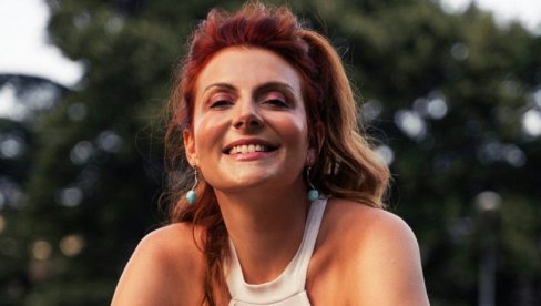 SAMO JE NADAHNUĆE KOPČA SA PUBLIKOM: Intervju - Glumica Miljana Kravić, književnica s nagradom za roman prvenac „Delovi slagalice“ (FOTO)