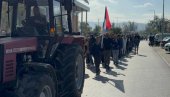 KORAK PO KORAK DO NOVOG SADA: Mladi nakon provedene noći u Futogu, ponovo na putu ka velikom skupu podrške Vučiću (FOTO)