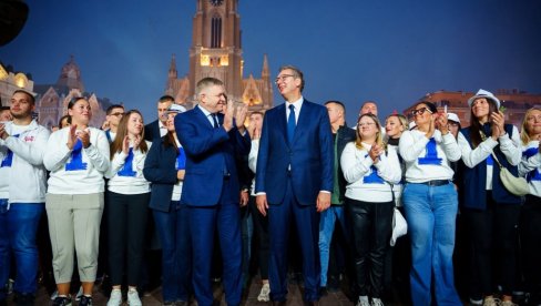 NE SME DA SE VIDI DA JE VUČIĆ ČOVEK Brnabić: Pričali da je Fico odustao, a on održao govor na srpskom - to se kod njih nije desilo