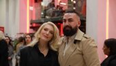 SLAVLJE U DOMU SAŠE KAPORA: Nikolina mu spremila prelepo iznenađenje - Moja snaga... (VIDEO)