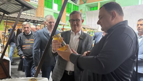 NAJVEĆI IZAZOV FALSIFIKATI MEDA Glamočić na regionalnom sajmu pčelarstva na Zlatiboru