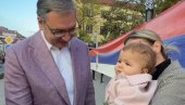 ДАНАС САМ УПОЗНАО МАЛУ ДИМИТРУ: Вучић поделио снимак из Крушевца који ће вас растопити (ВИДЕО)