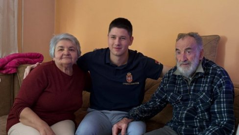 UVEK SMO IMALI SLUHA I RAZUMEVANJA ZA TUĐA OPREDELJENJA: Miloš Pavlović posetio porodicu Đorđević u Smederevu (FOTO)