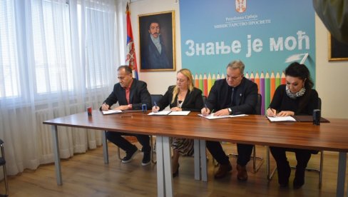 STANKOVIĆ I SINDIKATI POTPISALI SPORAZUM: Bolji uslovi rada zaposlenih u predškolskim ustanovama