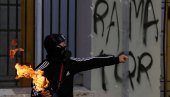 RAMA PORUČIO DEMONSTRANTIMA: Vlade se menjaju na izborima, a ne Molotovljevim koktelima