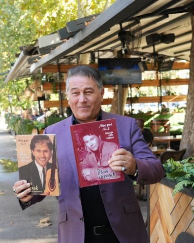 PLANIRAM I DOKUMENTARNI FILM: Halid Muslimović obeležava 45 godina karijere i nastavlja da ispisuje svoju životnu priču (FOTO)