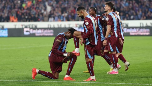 Kakva utakmica u Turskoj: Trabzon na krilima Salaha pobedio Bešiktaš, Vlahović bez učinka (VIDEO)