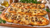 ДОМАЋИ ХЛЕБЧИЋИ: Са белим луком и отопљеним качкаваљем