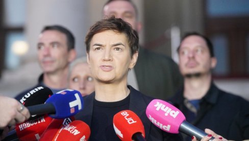 BRNABIĆ O NAVODIMA DA SE VUČIĆEVI RODITELJI TRESU KAO U PRITVORU: Ne postoje jadniji i bedniji ljudi od blokadera