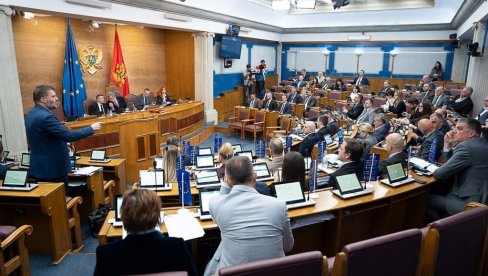 NOVO PRAVILO U CRNOJ GORI: Putnici će imati pravo na odštetu zbog kašnjenja vozova i autobusa