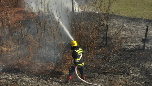 OPREZ ZBOG VATRE: Kraljevački vatogasaci upozoravaju na rizik od požara