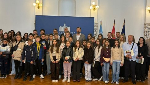 MIĆIN UGOSTIO DECU SA KOSOVA I METOHIJE: Mališani iz Gornjeg Kusca stigli u Novi Sad, evo kojim povodom!