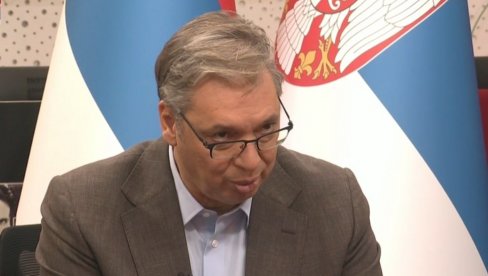 ĆUTE KAO ZALIVENI, NIKO NIJEDNU REČ NE IZGOVARA Vučić: Kad se to dogodilo u Parizu i Milanu, oni vojsku izvedoše, a Vučić ni vodeni top