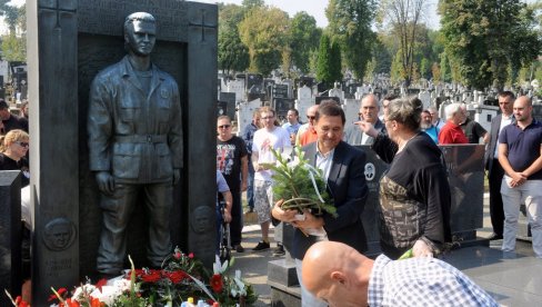 NETRULEŽNI OSTACI? Šta je zaista zatečeno u Giškinom grobu, sveštenik otkrio istinu: Svojim očima sam video