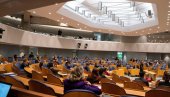 СТРАШНО ПРИЗНАЊЕ Четбот писао говоре половини посланика у парламенту - дебату у холандској скупштини води АИ