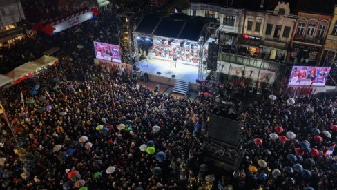 ВЕЧЕРАС ЈЕ НИШ ЈОШ ЈЕДНОМ ПОКАЗАО СРЦЕ Брнабић: Ниш за Александра Вучића и уједињену Србију