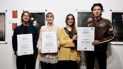 RAD STUDENTA NOVOSADSKE AKADEMIJE NAJBOLJI: Na otvaranju izložbe B612 PHOTO HUB   u Petrovaradinu  dodeljene nagrade